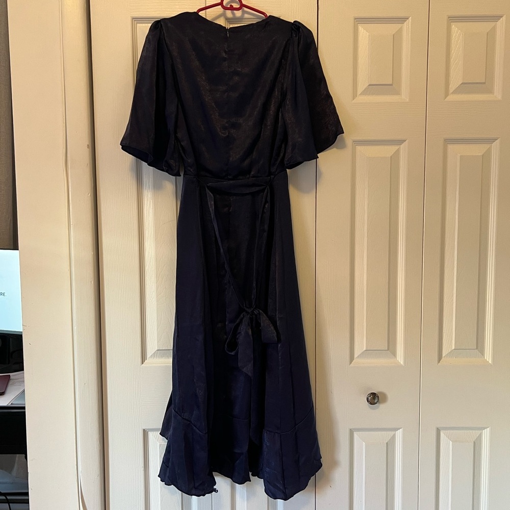 Lulu's Navy Wrap Dress​ - Picture 8 of 10